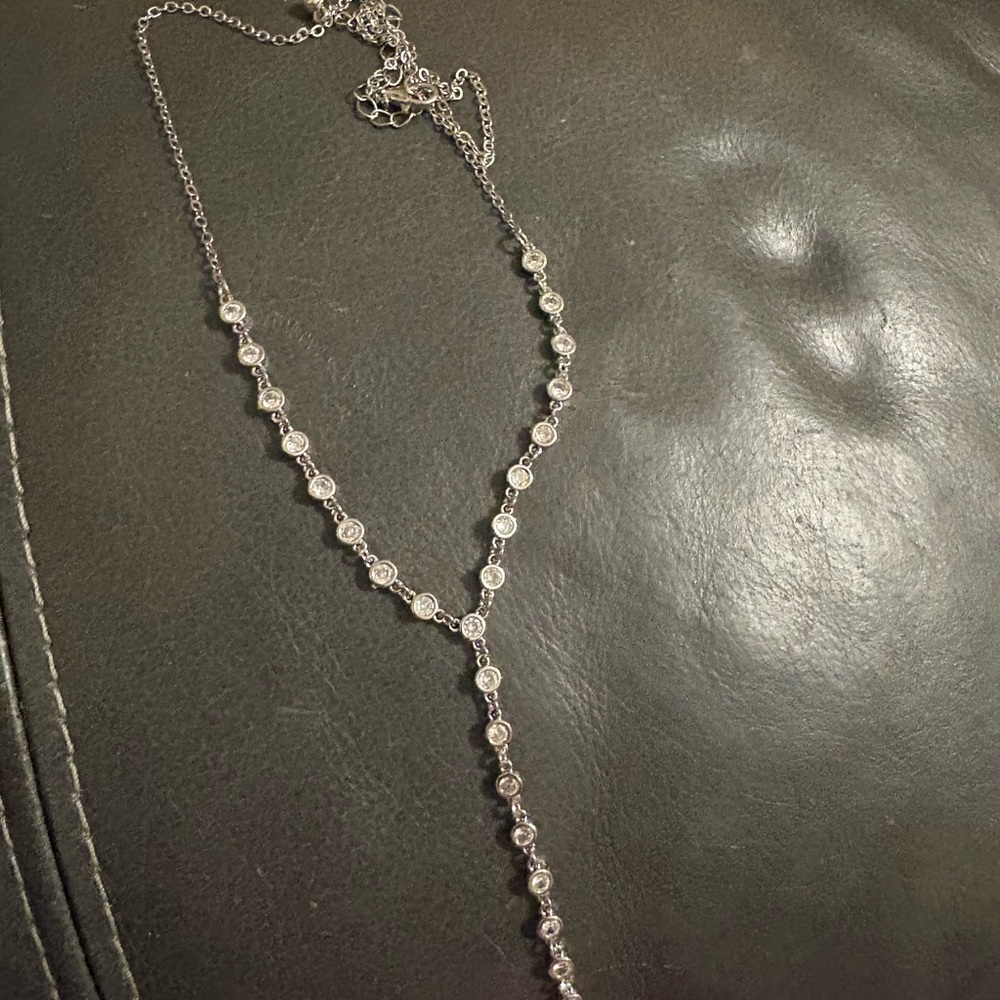 Dazzling Silver Necklace with Crystal Details